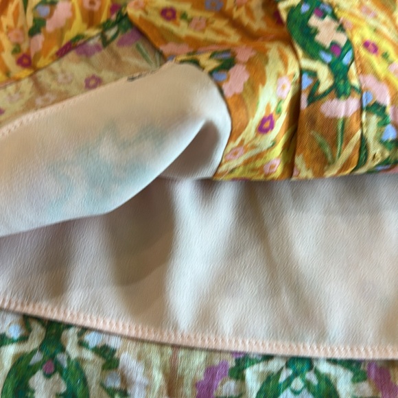 Marie Oliver Imogene Ikat style blouse. - Picture 9 of 10